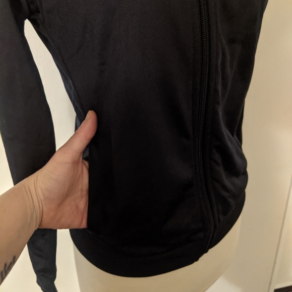 Classic Adidas track jacket - Picture 8 of 11